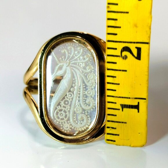 Vintage Whiting & Davis Unicorn Cuff Bracelet Gold Tone Intaglio Etched Jewelry - Picture 5 of 6